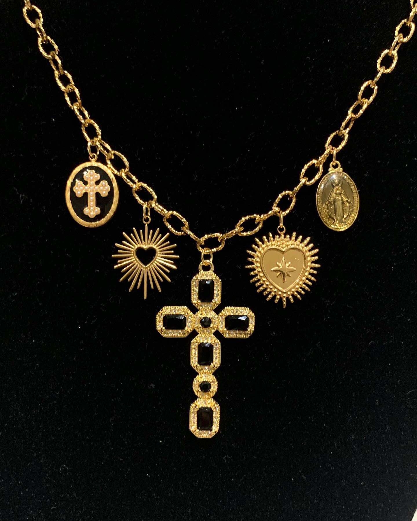 Collier Black