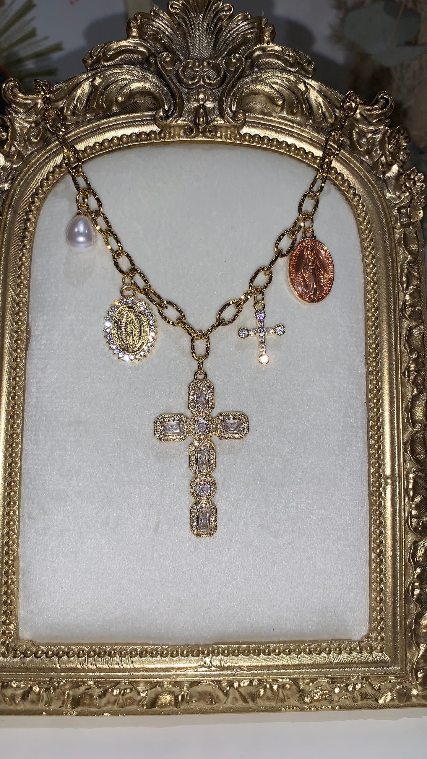 Collier croix diamants