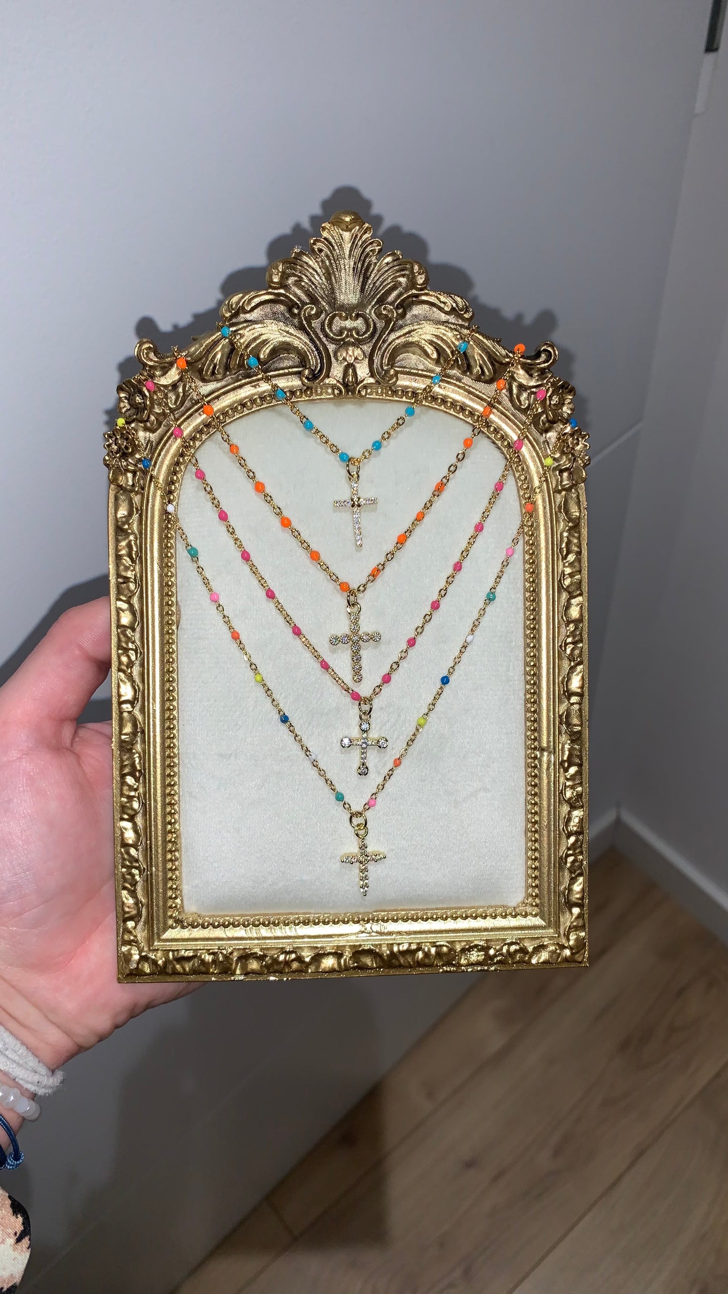 Collier épuré doré